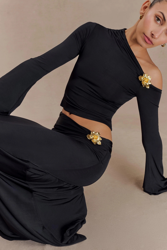 Ainsley Noir Bloom Set