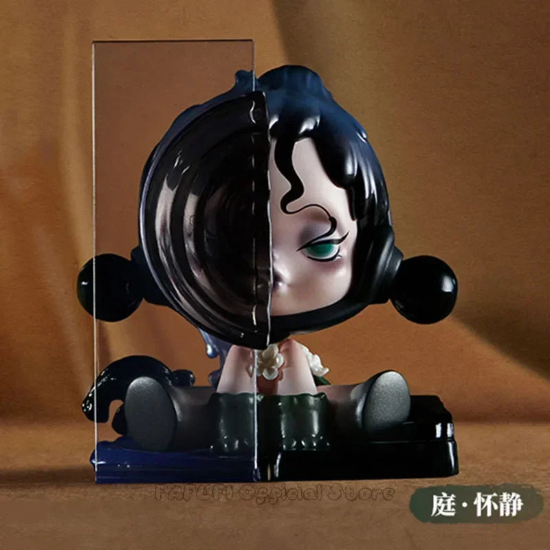 ShadowPull™ Mystery Figure Box