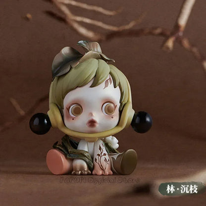 ShadowPull™ Mystery Figure Box